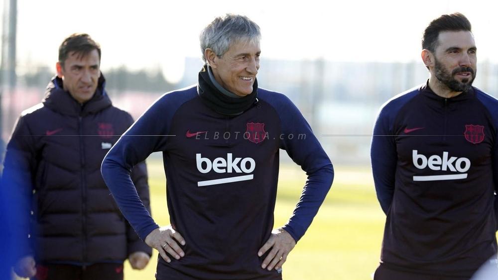 كيكي سيتيين يُجري مجموعة من التغييرات على برشلونة