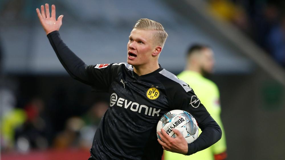 هالاند "البديل" يُسجل "هاتريك".. ويقود دورتموند لقلب النتيجة أمام أوغسبورغ