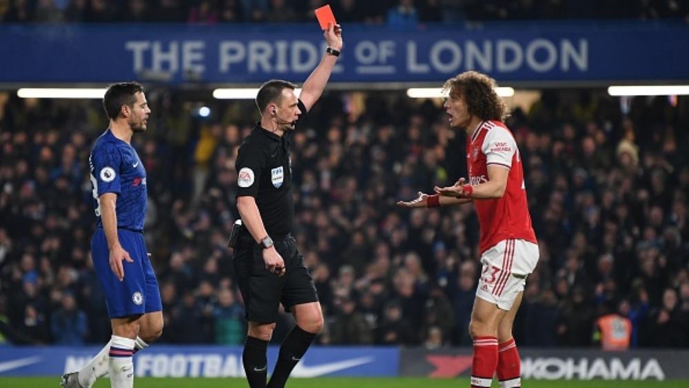 تشيلسي يتعادل 2-2 مع عشرة لاعبين من أرسنال في قمة مثيرة