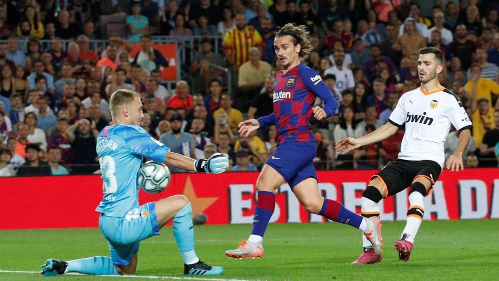 سيتين في أول اختبار مع برشلونة بمواجهة فالنسيا في المستايا