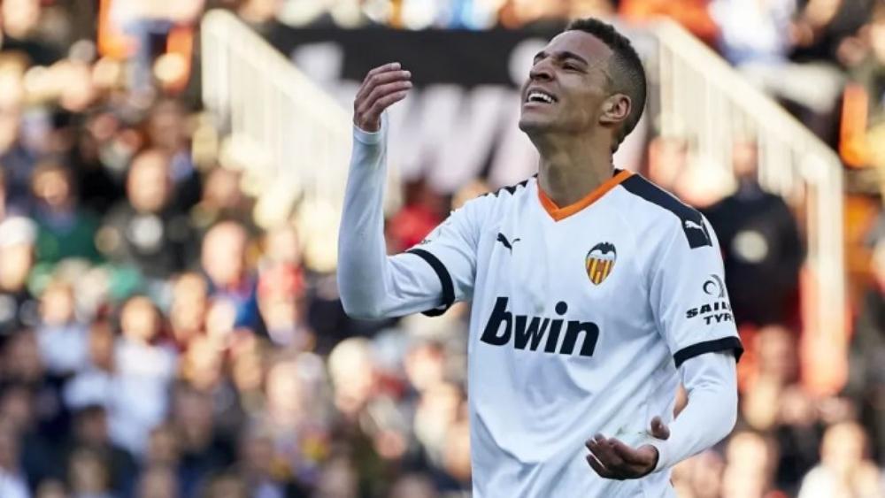 استمرار المفاوضات بين برشلونة وفالنسيا ووكيل رودريغو