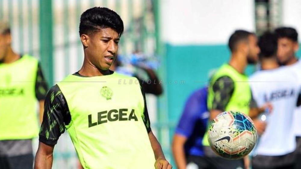 خاص/أحداد يشعر ببعض الآلام في الحصة التدريبية الأخيرة قبل مباراة الترجي..والطاقم الطبي قرر عدم المغامرة به وإقحامه كـ"رسمي"