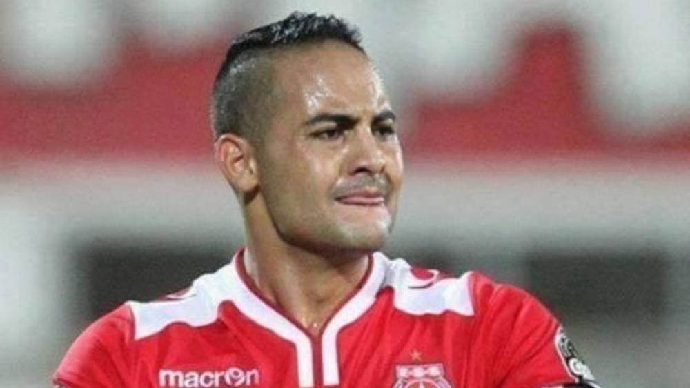 لاعب النجم الساحلي: "الضغط سيكون على الأهلي.. ويمكننا مباغتتهم بالمرتدات"