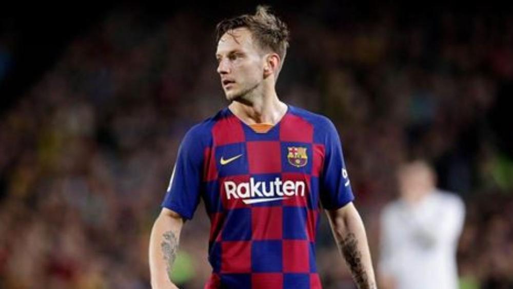 راكيتيتش يستفز جماهير برشلونة أثناء مباراة الفريق أمام فالنسيا