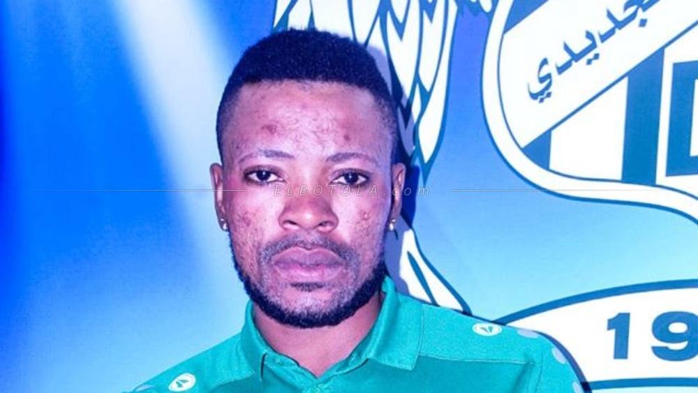 الكونغولي ريكي يغادر الدفاع الجديدي نحو فيتا كلوب بـ100 مليون سنتيم