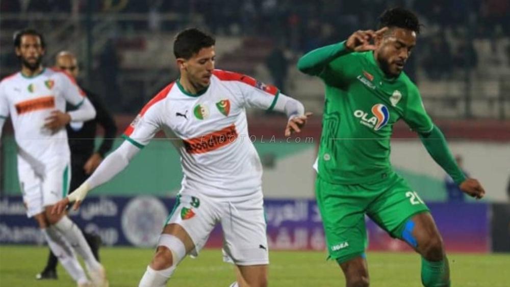 طاقم تحكيمي عراقي لقيادة مباراة الرجاء ومولودية الجزائر