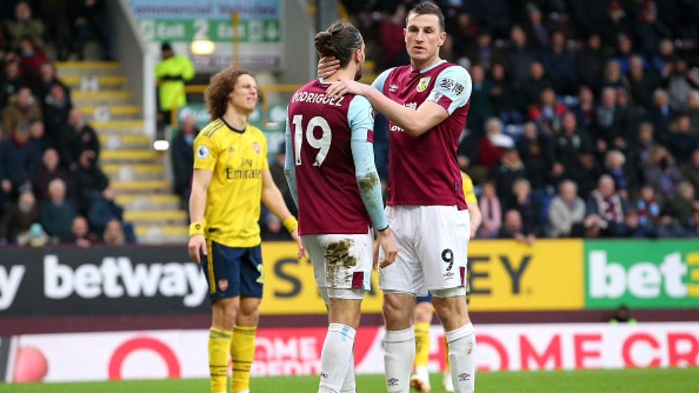 آرسنال يفشل في الخروج من "وحل" التعادلات بتعثر أمام بيرنلي