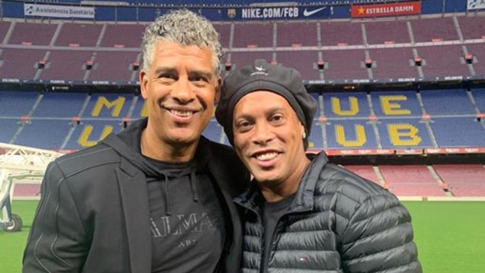 رونالدينيو يستعيد ذكرياته بعد عودته إلى الكامب نو: "هذه حديقتي.. مكاني المفضّل للرقص"