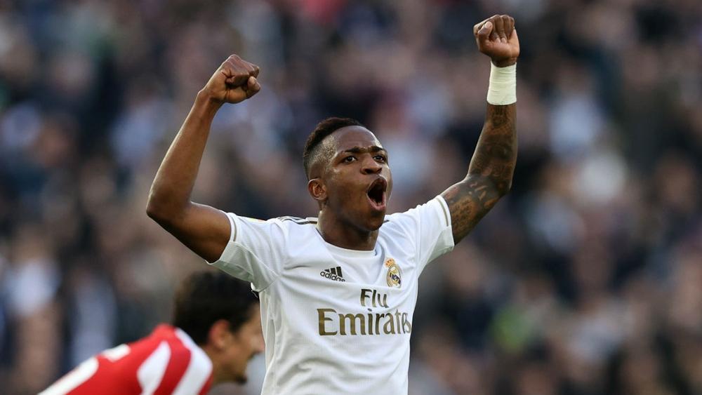 فينيسيوس: "لم أٌفكر أبدا في الرحيل عن ريال مدريد"