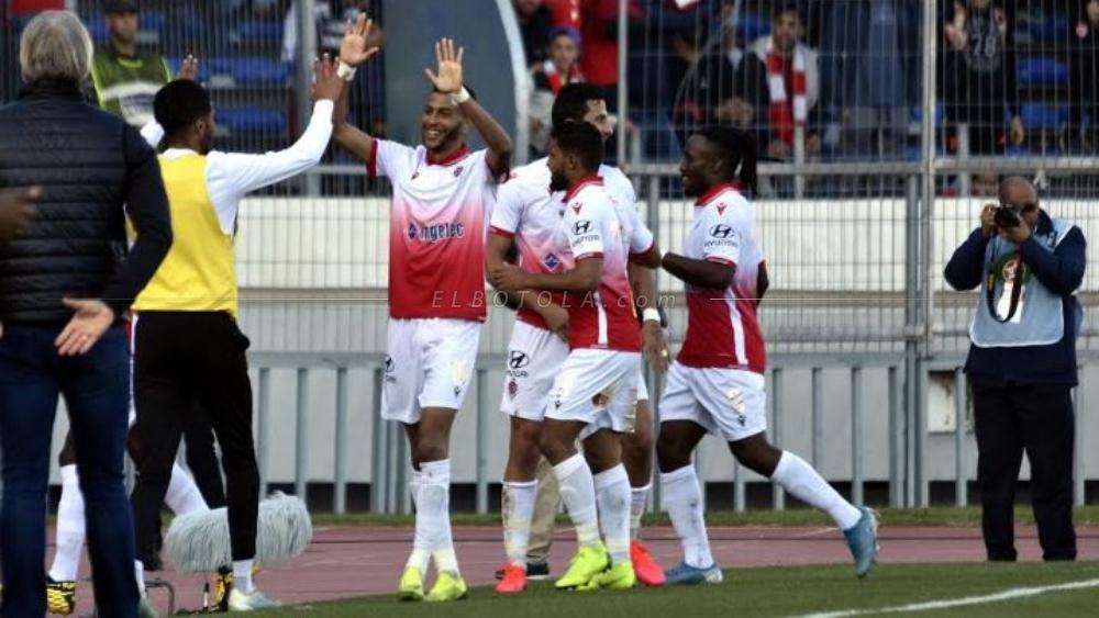 "لائحة دوسابر" المستدعاة للمشاركة في مباراة الوداد و الدفاع الحسني الجديدي