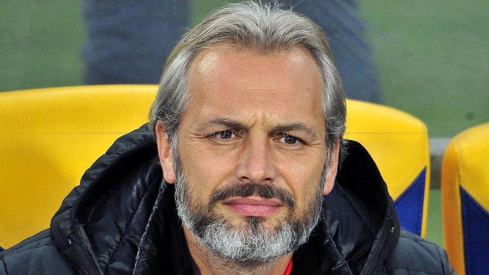 ديسابر يبرر الهزيمة أمام الدفاع الجديدي بكثرة الغيابات و يدافع عن المترجي