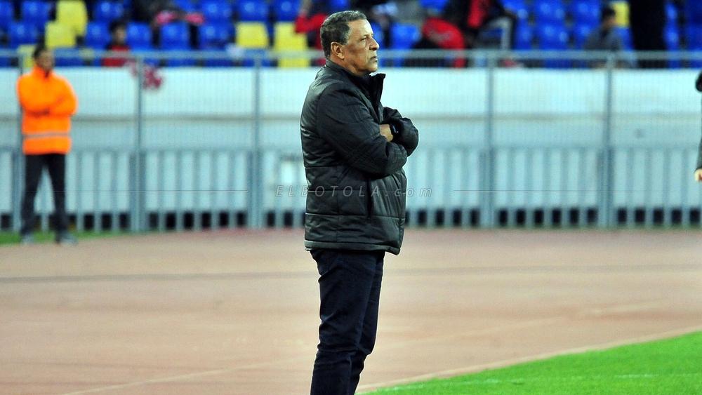 عمراني: "لم نسرق الفوز من الوداد و فخور بما قدمه لاعبو الدفاع"