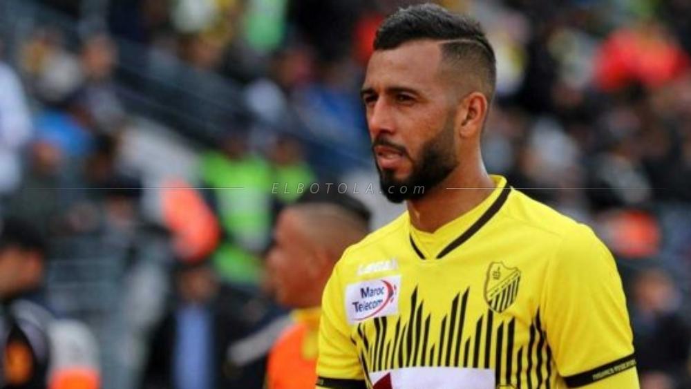 بعد التعادل مع "الكاك" .. لاعب المغرب الفاسي أنس عزيم يخرج تحت وابل من السب و الشتم و الجماهير تحمله مسؤولية التعثر..!