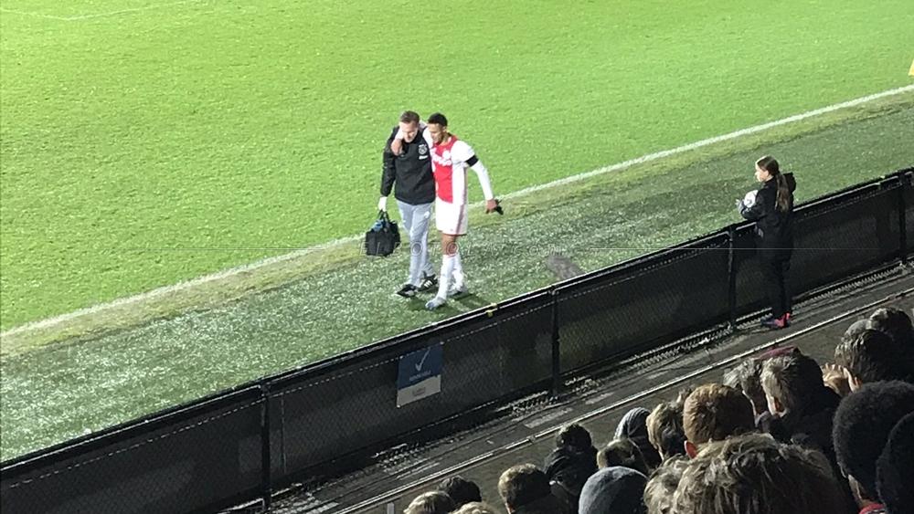 "إصابة قوية" تمنع مزراوي من "استكمال اللعب" حتى مع الفريق الثاني لأياكس