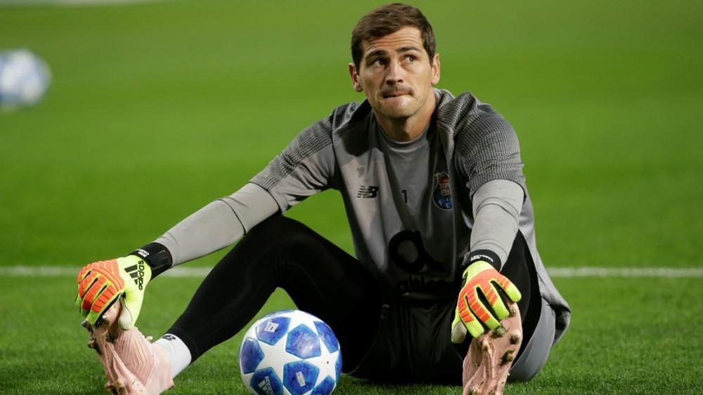 رئيس بورتو البرتغالي يؤكد اعتزال كاسياس