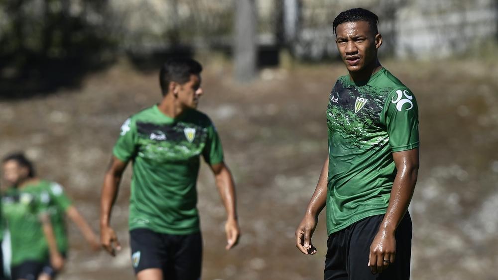 حوار | موفي لـ"البطولة": "سعيد بموسمي في البرتغال .. وأحلم بدعوة الناخب الوطني خليلوزيتش"