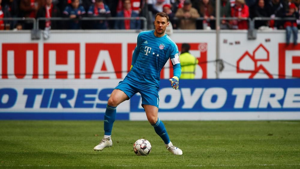 نوير يبرر خطأه الفادح أمام بادربورن بالخوف من الطرد