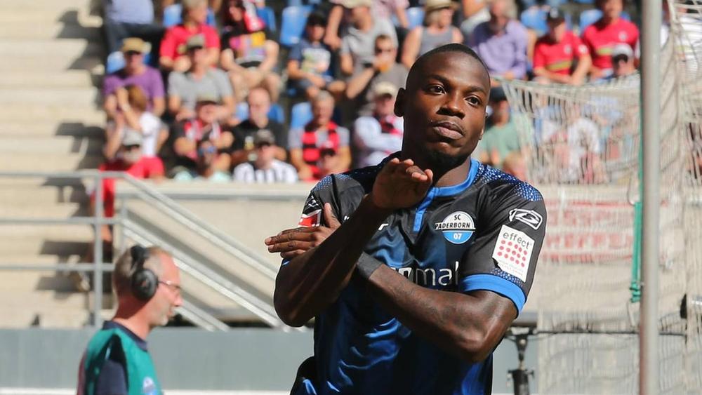 وفاة ابنة شقيقة لاعب باديربورن خلال مباراة فريقه أمام البايرن