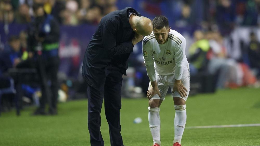 ريال مدريد يتأكد من "أسوأ مخاوفه" حول إصابة هازارد.. والتوقعات تشير إلى "انتهاء موسمه"