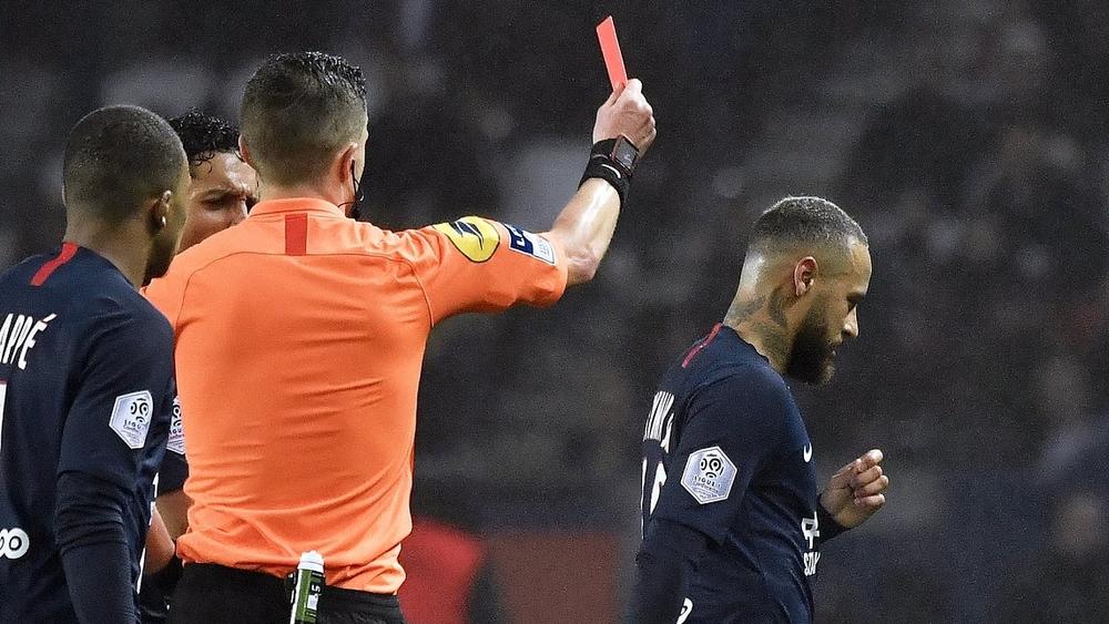 طرد نيمار في المباراة أمام بوردو.. بطاقته لحضور "كرنفال ريو"؟