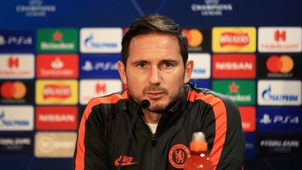 لامبارد يتأهب لـ"المعاناة" أمام بايرن ميونخ.. ويأمل في تجنب "أخطاء توتنهام"