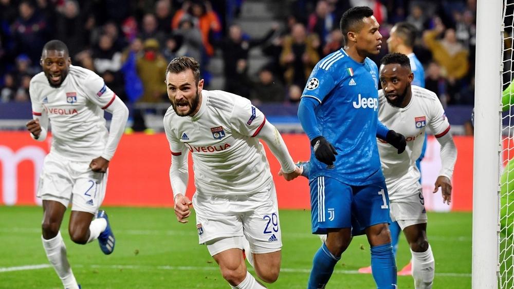أولمبيك ليون يحقق "المفاجأة" ويفوز على يوفنتوس في "معركة الذهاب"