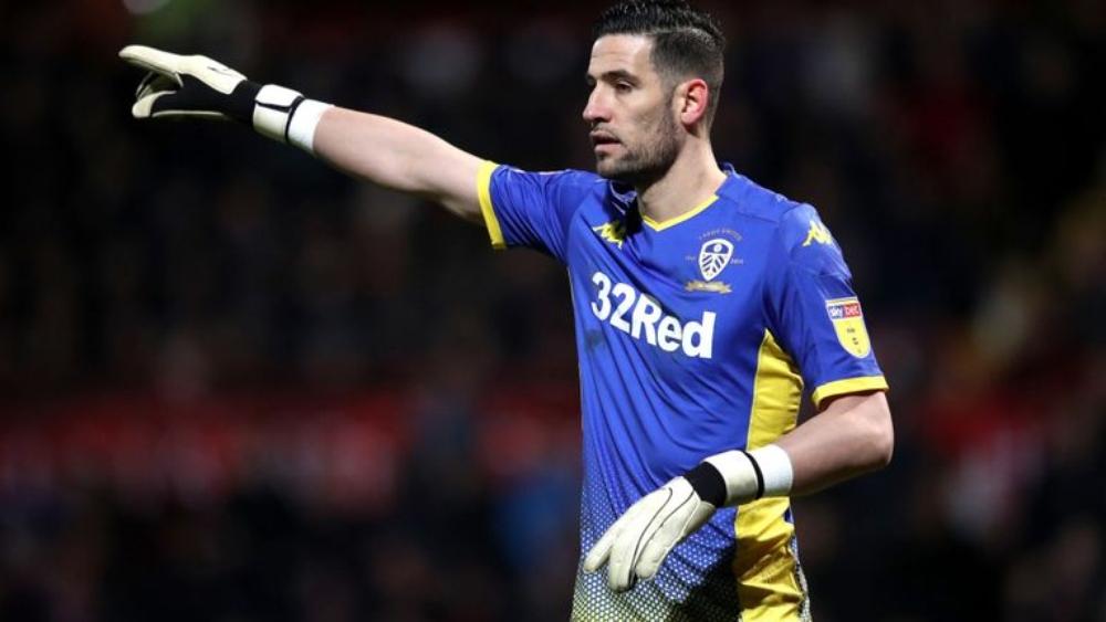 إدانة حارس ليدز "كيكو كاسيا" بالعنصرية وإيقافه 8 مباريات