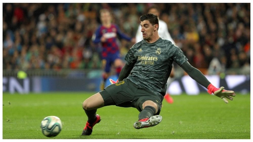 بتألقه في الكلاسيكو .. كورتوا عرف الطريق نحو دخول تاريخ ريال مدريد