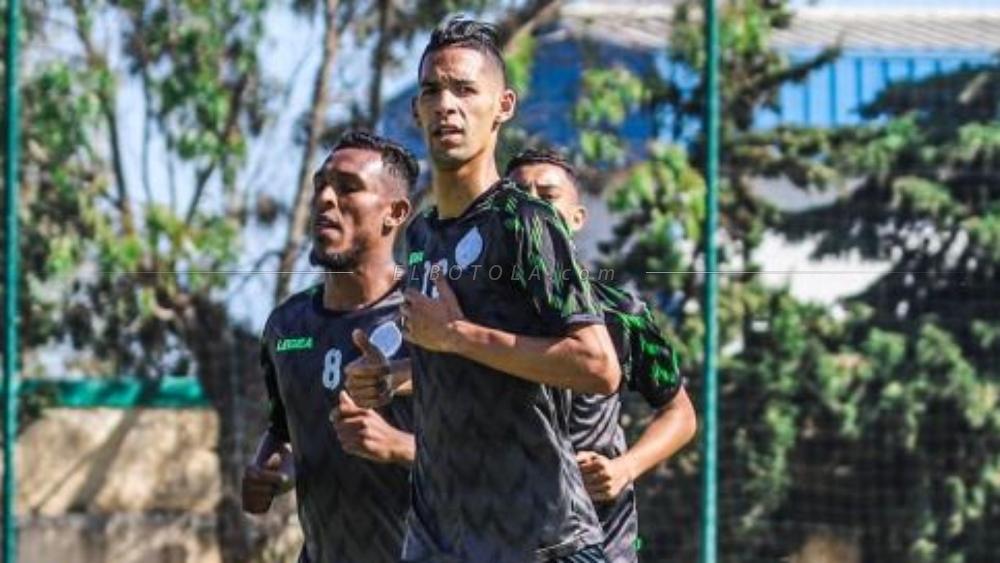 الرجاء تضع آخر اللمسات قبل التوجه إلى الكونغو.. وأحداد رُخص له بالغياب بعد "ازديان فراشه بمولودِه الأوّل"