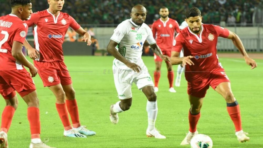 رسميا | بسبب "فيروس كورونا" .. الجامعة تقرر إجراء جميع المباريات في مختلف المسابقات الكروية "بدون جمهور"