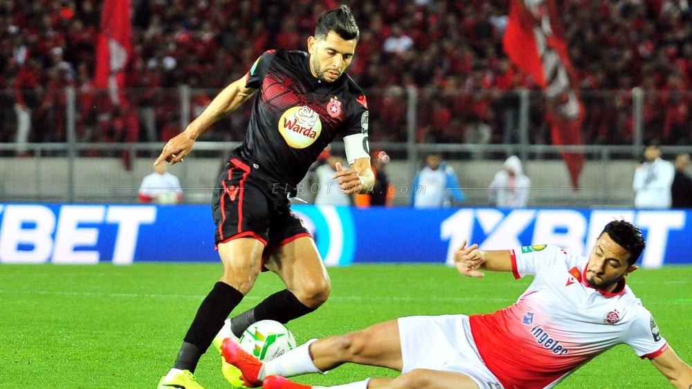 نجم الكرة التونسية السابق يحفز لاعبي النجم الساحلي قبل مواجهة الوداد