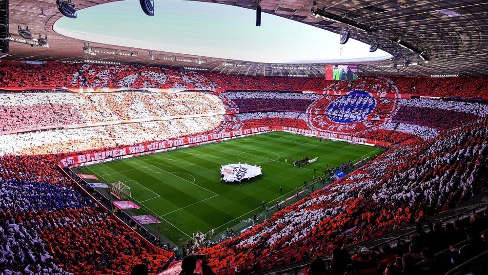 بايرن ميونيخ يحتفل بـ 120 سنة على تأسيس النادي بـ"تيفو عملاق"