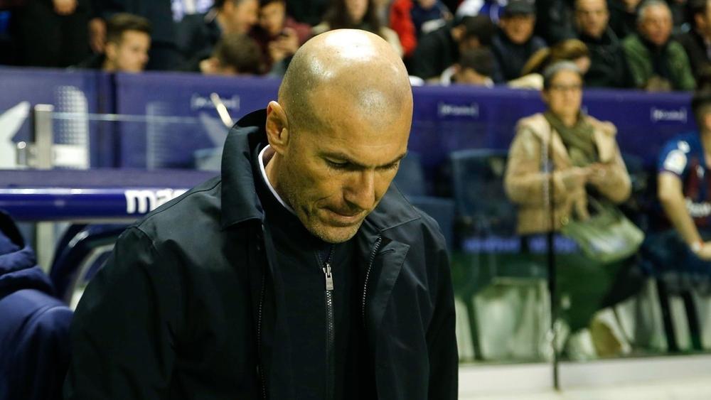 زيدان: "إنها أسوأ مباراة لنا هذا الموسم.. لا يوجد تفسير لما حدث وسنقاتل من أجل الفوز بالليغا!"