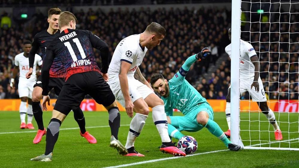 توتنهام "يرفض الاستسلام".. وفالنسيا "يتحدى" أتالانتا "بدون جمهور"