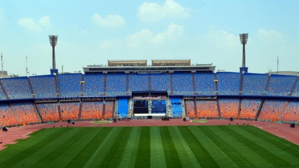 وزير الرياضة المصري يتدخل لفتح "استاد القاهرة" أمام الأهلي والزمالك في مواجهة الوداد والرجاء