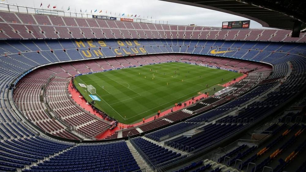 رسميًا | إقامة مباراة برشلونة ونابولي بدون جمهور