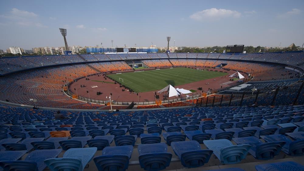 رسميًا | "استاد القاهرة" يستضيف مباراتي الأهلي والزمالك أمام الوداد والرجاء