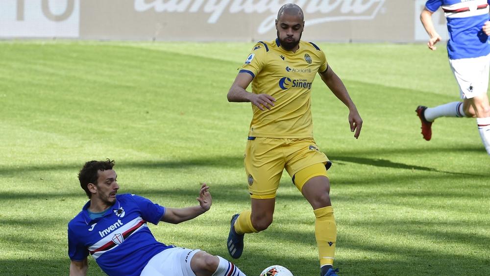 سفيان أمرابط يُطمئن محبيه حول خطر إصابته بفيروس كورونا: "لست مريضًا.. أنا بخير الحمد لله"