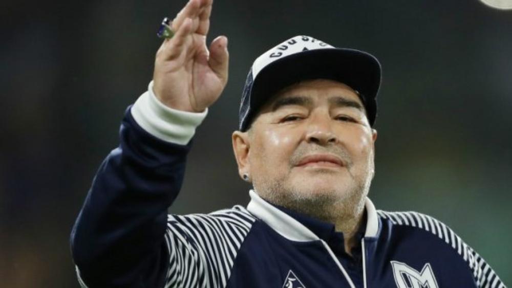 مارادونا يؤيد قرار ريفر بليت بمقاطعة مباراته في الكأس