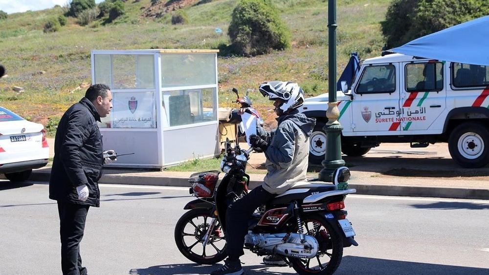 مستجدات "كورونا": إعتقال صاحب مكتبة ومساعده في الدار البيضاء لتورطهما في النصب وبيع استمارات مطبوع المغادرة "الاستثنائية"