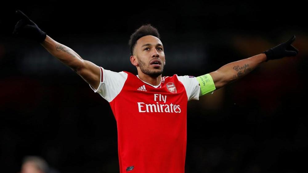 مانشستر يونايتد يستعد لتقديم عرض لانتداب أوباميانغ