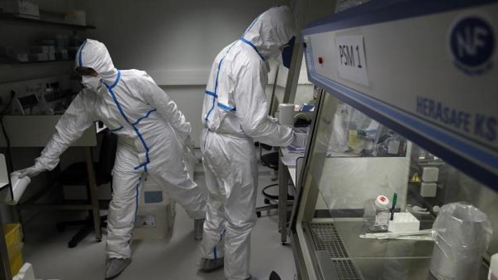 أخصائي في الأمراض المعدية: "دواء الكلوروكين يوصف لعلاج كل مرضى كورونا بالمغرب و متوفر بكميات كافية"