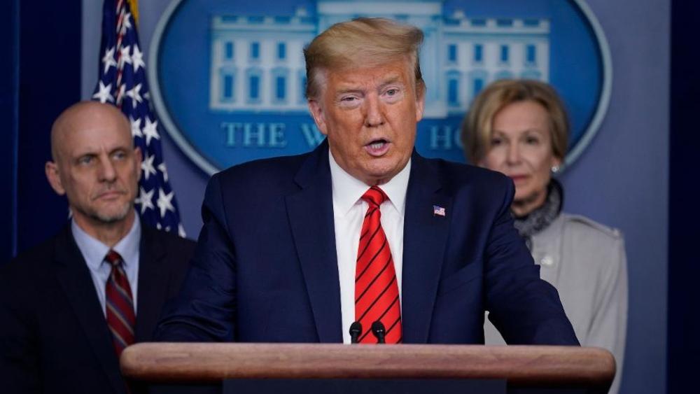 أمريكا تشرع في استخدام "الكلوروكين" لعلاج المصابين بوباء "كورونا" .. ودونالد ترامب متفائل بنجاعته وفعاليته