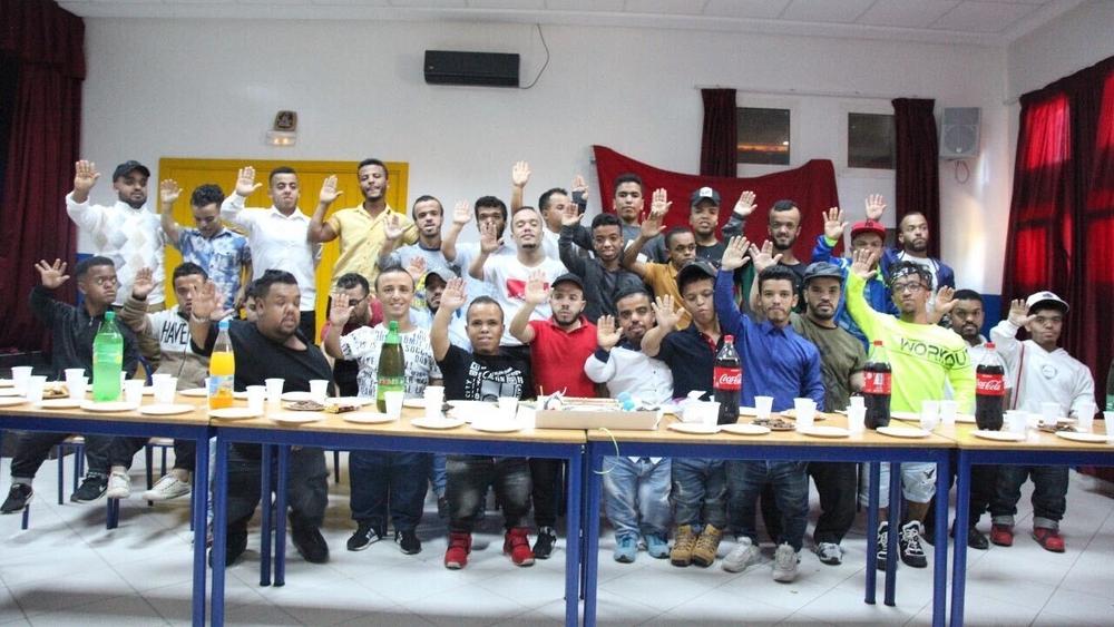 بعد الأزمة التي أحدثها "فيروس كورونا".. الجمعية المغربية لقصار القامة تقرر التكفل بـ31 أسرة