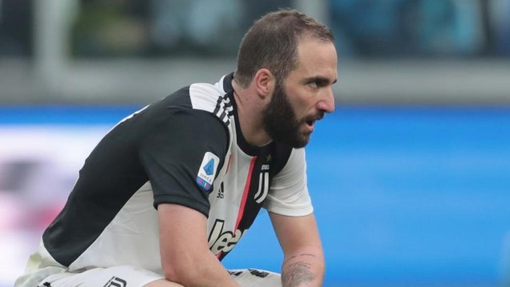 شقيقه: "غ.هيغواين لم يهرب من الحجر الصحي بل جاء للأرجنتين للبقاء بجانب والدتنا المريضة بالسرطان"