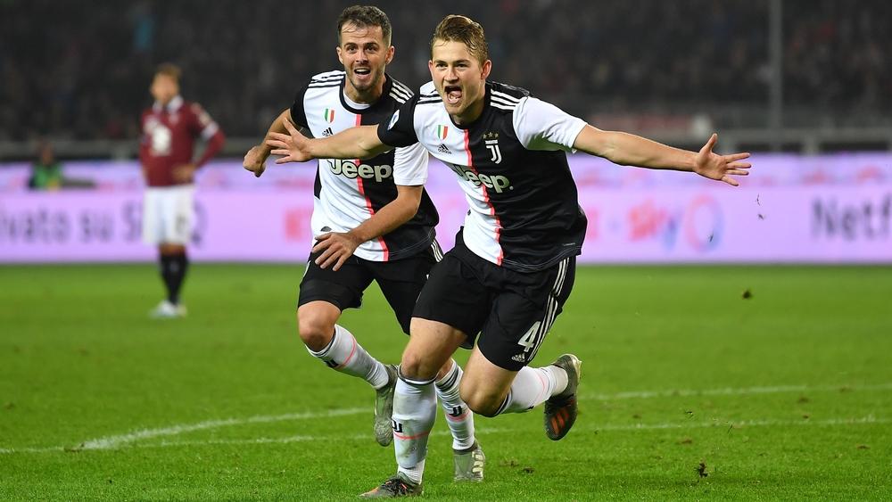 حقيقة الأنباء المتداولة عن رغبة دي ليخت في الانضمام لريال مدريد