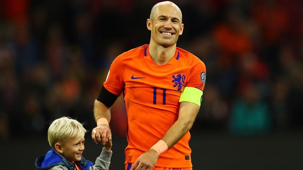 روبن يؤكد تعافي زوجته من "فيروس كورونا".. ونتيجة فحصه وأطفاله جاءت "سلبية"