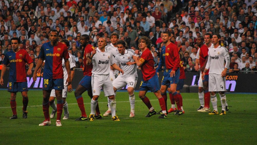 يحيى توري: "المباراة التي لن أنساها أبداً هي عندما فزنا على ريال مدريد 2-6 في البيرنابيو"