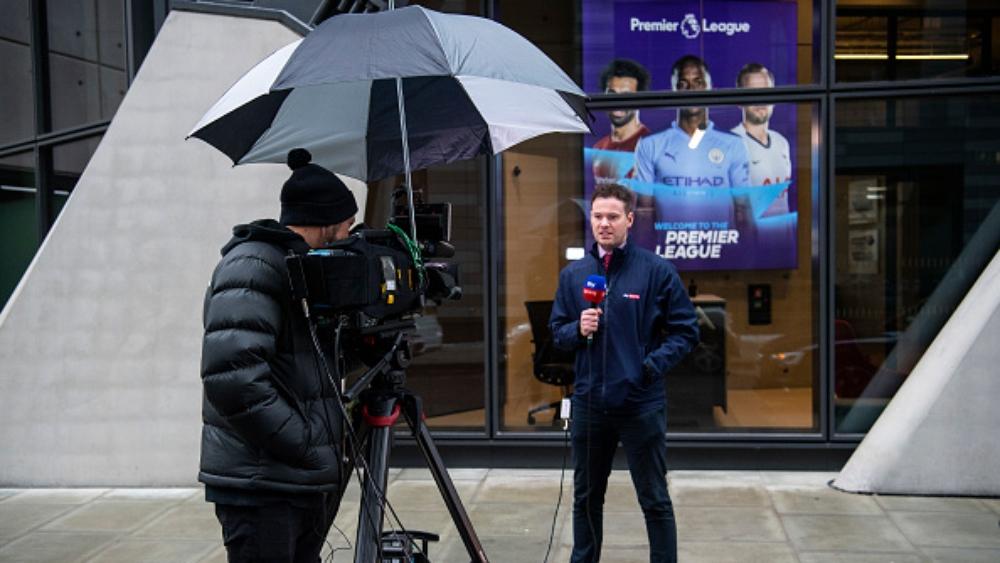 شهر بلا كرة قدم في الملاعب الإنجليزية