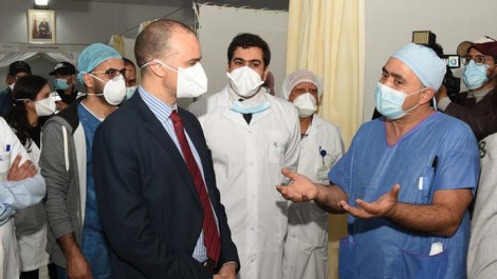 اليوبي: " العديد من الأشخاص لا يجيدون استعمال الكمامة و هذه مخاطرها"